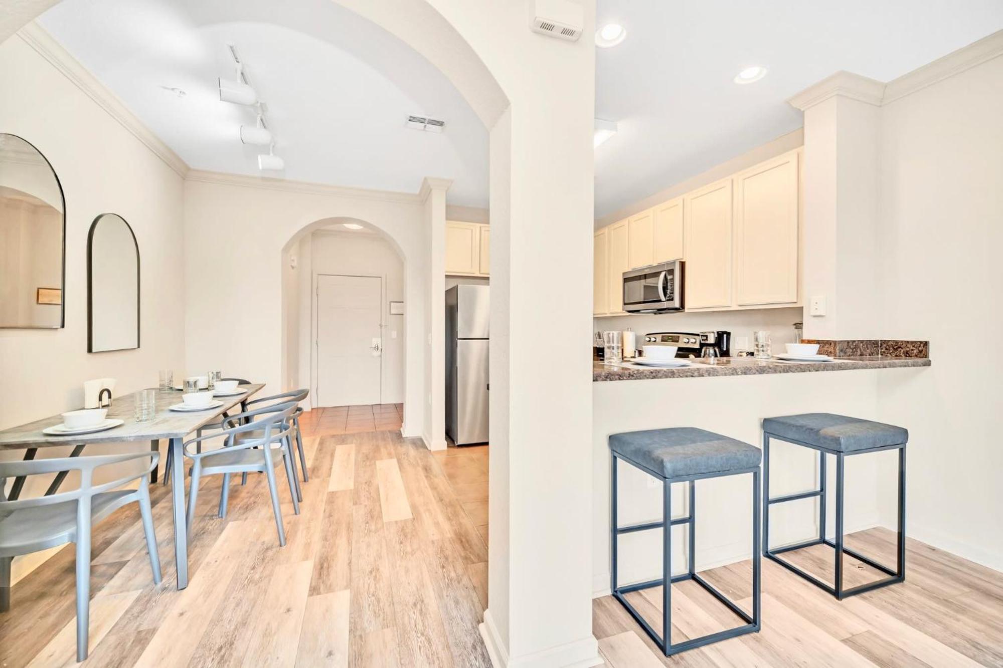 Bright Condo - 2Br With Pool & Hot Tub, Near Disney! أورلاندو المظهر الخارجي الصورة