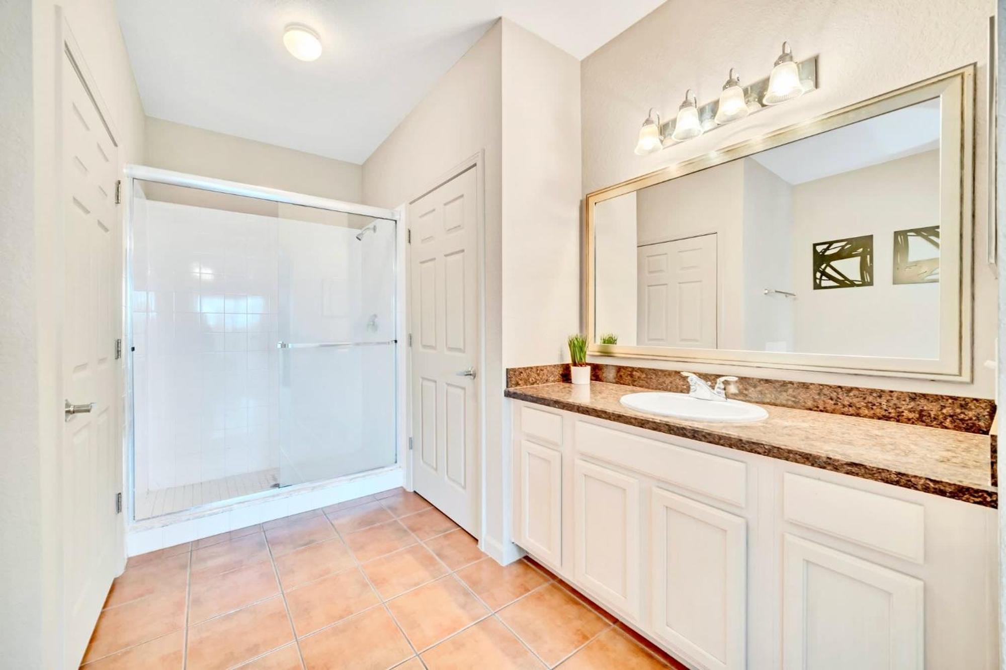 Bright Condo - 2Br With Pool & Hot Tub, Near Disney! أورلاندو المظهر الخارجي الصورة